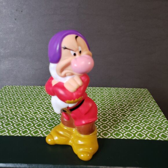 Vintage Disney Lot of 5 Snow White & the Seven Dwarfs Toy Figures 4" - Picture 5 of 8